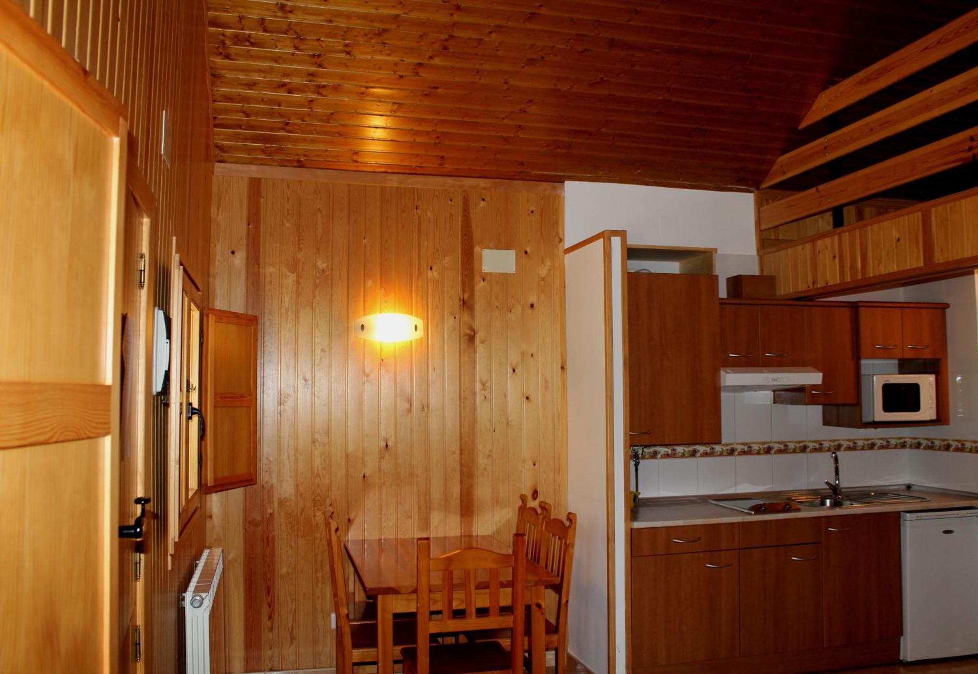 Camping Pineta Hotel Bielsa Szoba fotó